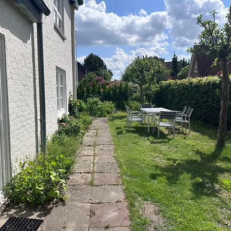 Levally Vor Den Toren Hamburgs *